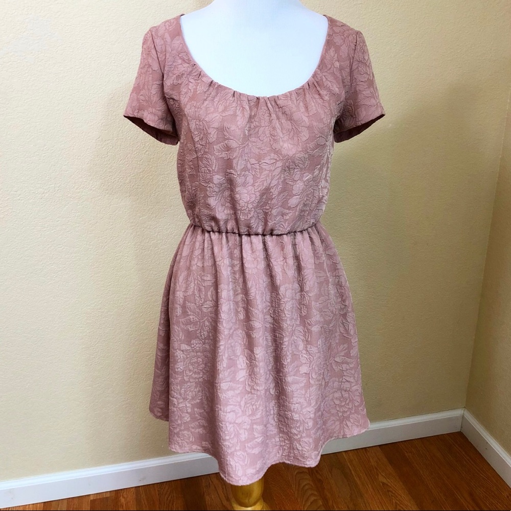 Spring sale 💕 URBAN OUTFITTERS Pink Blush Dress